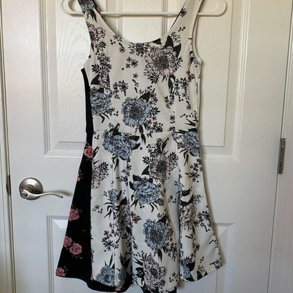 Women | Floral Sleeveless Dresses - Set of 2